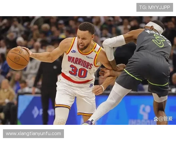 库里伤缺的背后分析：如何在不幸中寻求机遇与未来的复出之路